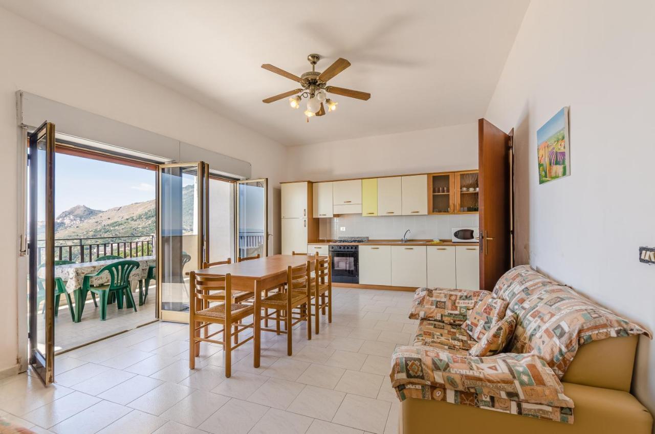 Апартаменты Casa Vacanze Andreana Летоянни Экстерьер фото
